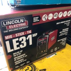 Lincoln Electric 180 Amp Weld-Pak 180i Multi-Process Stick/MIG/Flux-Core/TIG/Aluminum MIG Welder, 120V or 230V with Spool Gun