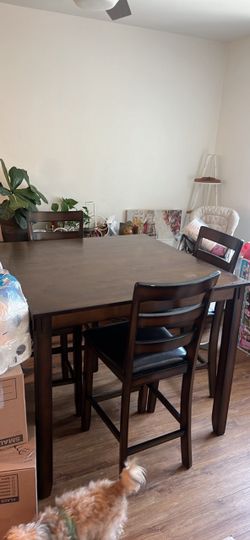 Wood Dining Room Set W 4 Chairs