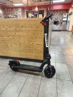 GOTRAX G4 Electric Scooter (Upgraded Solid Tire Version)