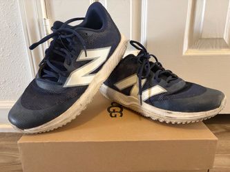 New balance turf shoes men’s 9.5/ womens11
