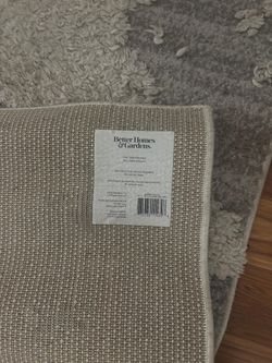 Floor rug