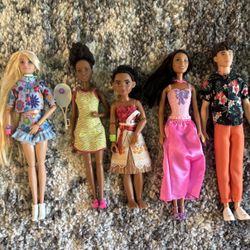  Barbies  