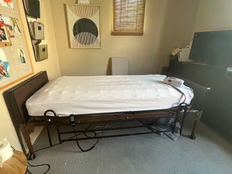 Hospital bed, with bobble mattress