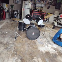 Beginners Drum Kit