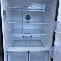 Refrigerator 