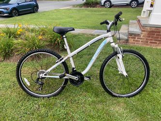 Schwinn Sidewinder 26" Women's Mountain Bike – 21-Speed