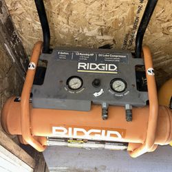 Rigid 5 Gallon Compressor