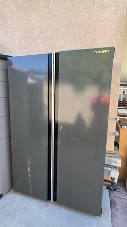 Husky Storage Cabinet in Black