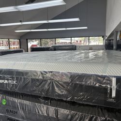 QUEEN SIZE TEMPURPEDIC PROADAPT (SOFT) MATTRESS & BOX SPRING BED SET