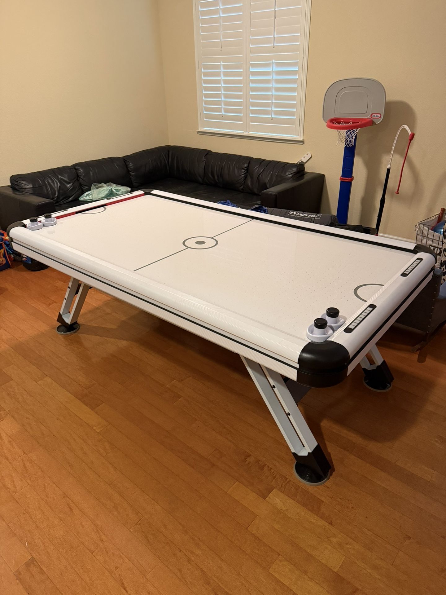 Air Hockey Table