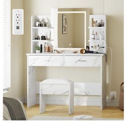 makeup vanity 