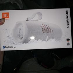 JBL charge 6
