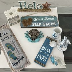 Bundle of 9 Pieces Beach Theme Decor