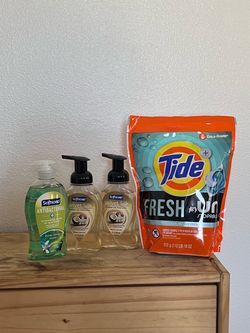FLASH DEAL: Laundry Detergent + 3 Softsoap Hand Soaps Bundle