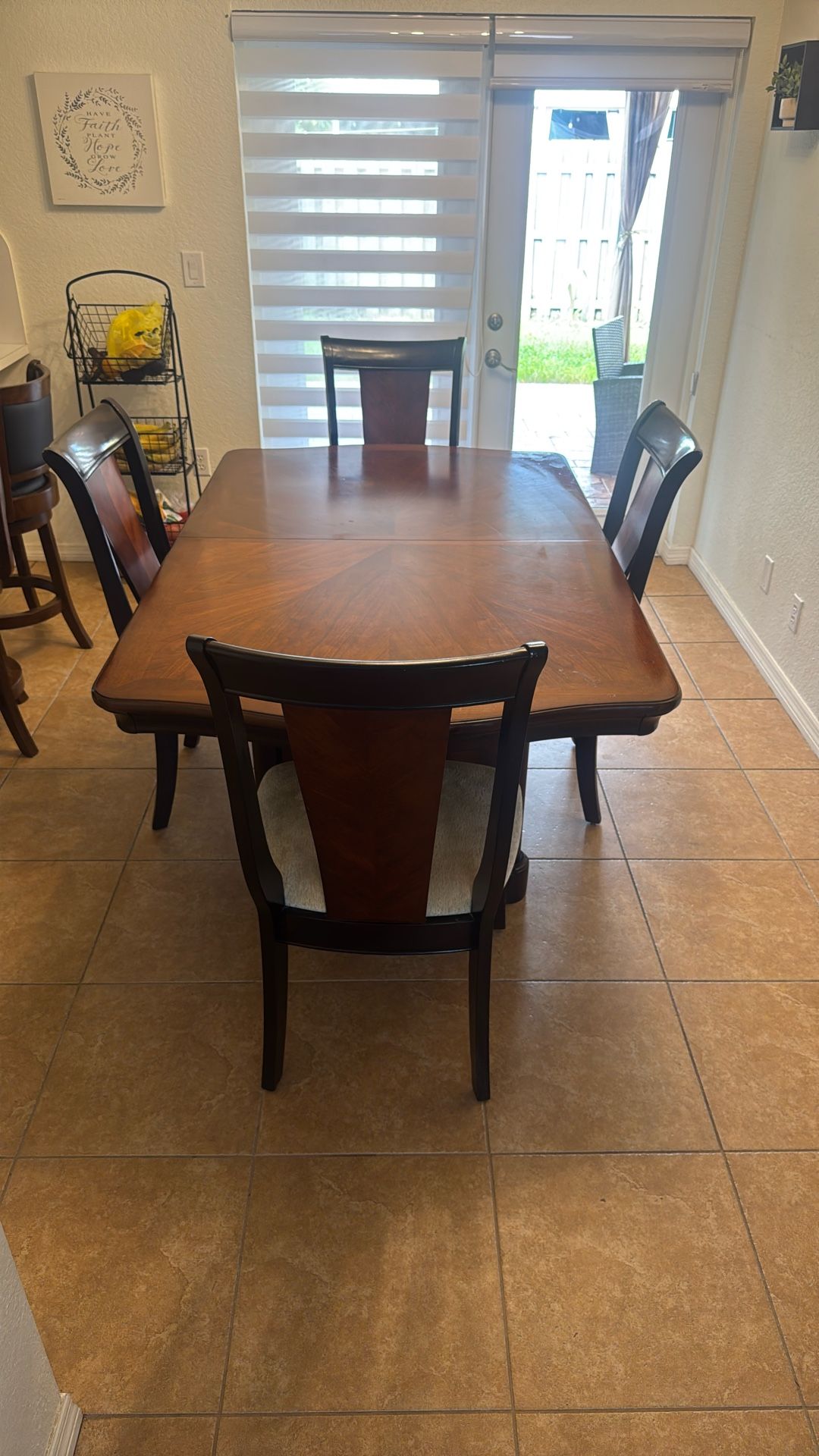 Dining Table & Chairs