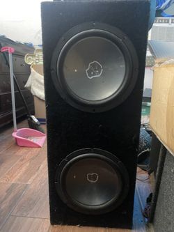 Dual Kenwood Enclosed Subwoofer