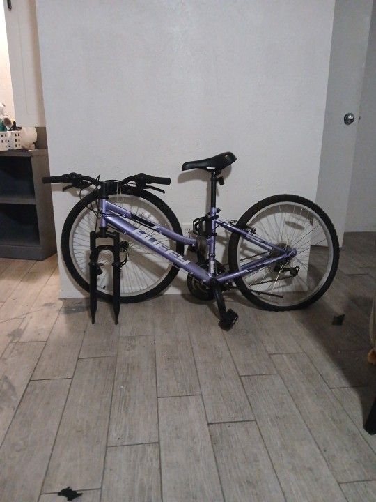 Womens HUFFY bicycle