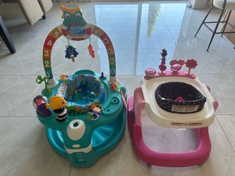 Bebe walker and exersaucer splash activity Center