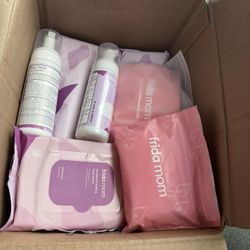 Frida Mom Postpartum Recovery Kit