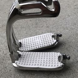 Kids 4” Stirrup Irons