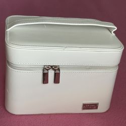 Artistry White Makeup Carrier Bag Holder