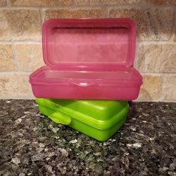 Tupperware Subway Sandwich Keeper for Sale in Turlock, CA - OfferUp