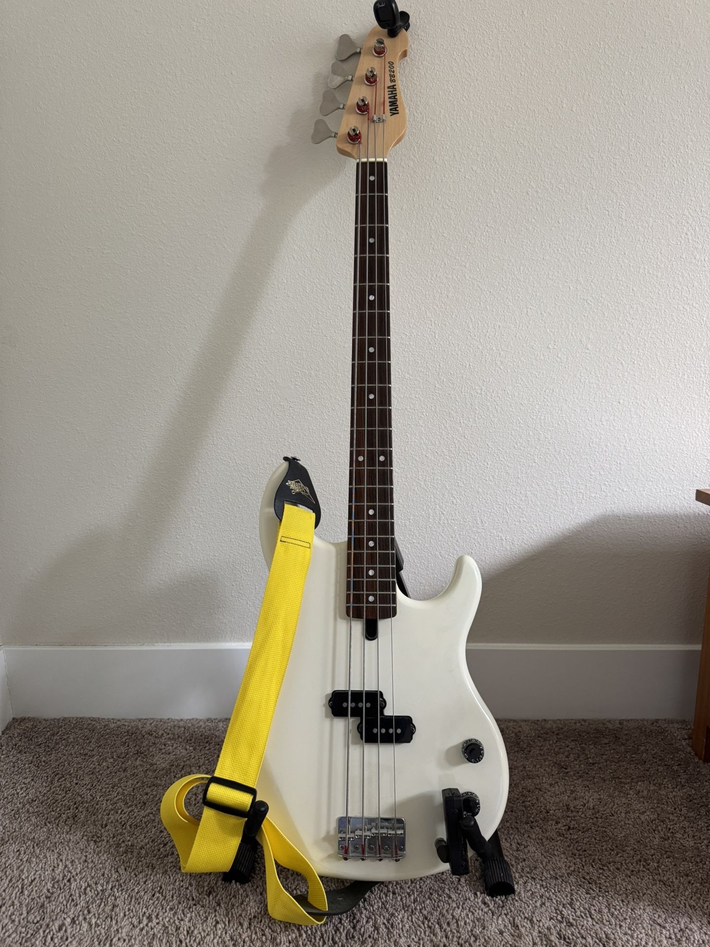 Yamaha BB200 Bass Guitar