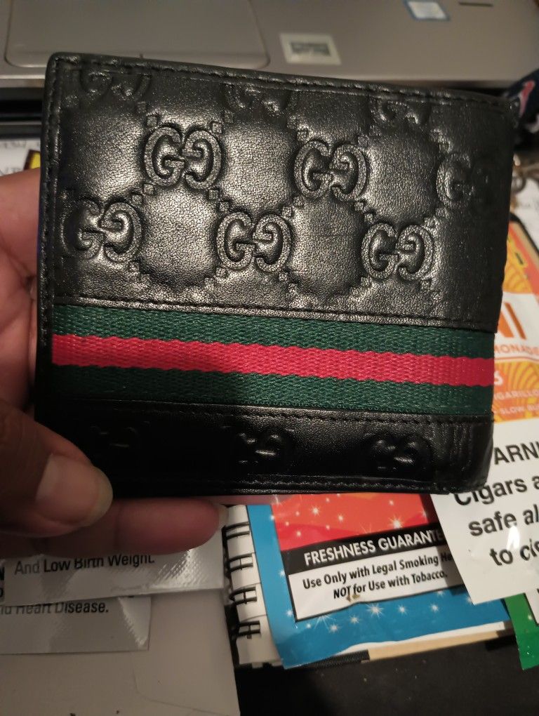 Used Gucci Wallet 