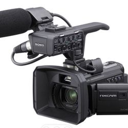 Sony HXR-NX30 Palm Size Camcorder with Projector
