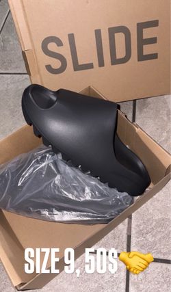 MEN SLIDES SIZE 9