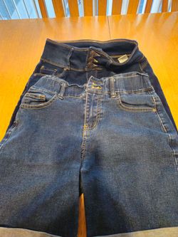 Girl Shorts Size 5 Teen
