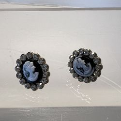 Cameo earrings,  Beautiful and elegant