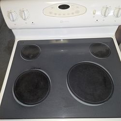 Electric oven with glass top