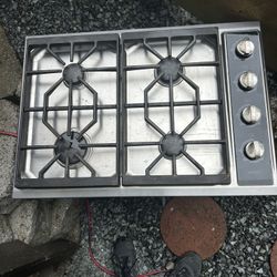 Wolf Gas Cooking Appliance 