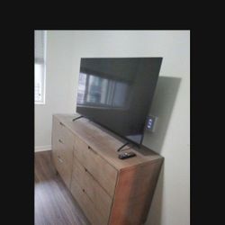 50 In TCL Smart TV. 