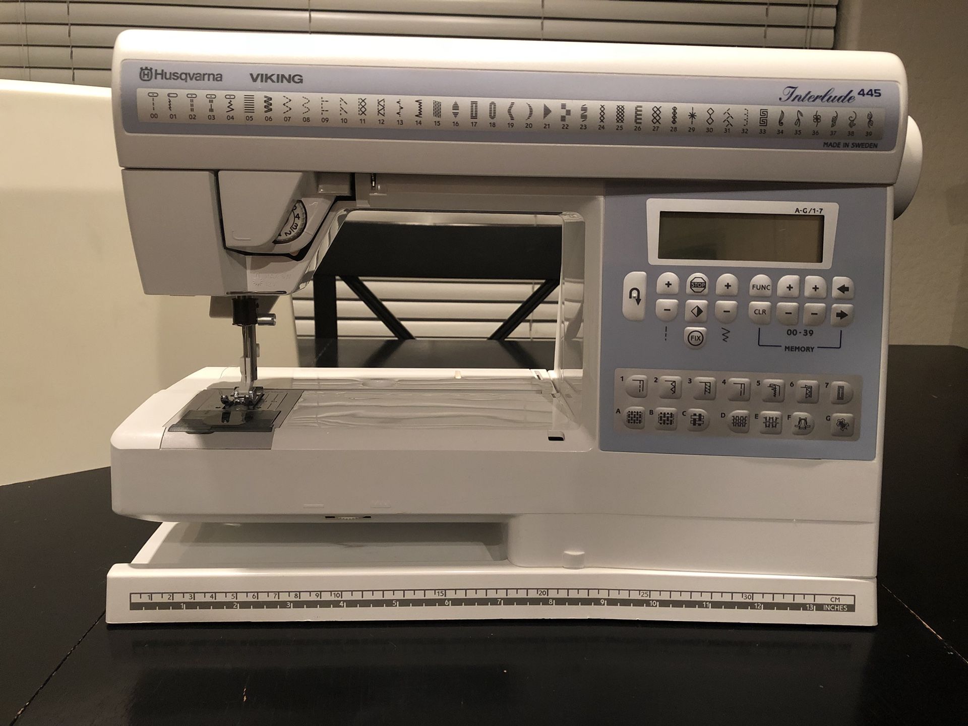 Husqvarna Viking Interlude 445 sewing machine
