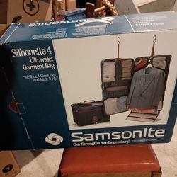 Garment Bag Ultra Velvet Silhouette 4
