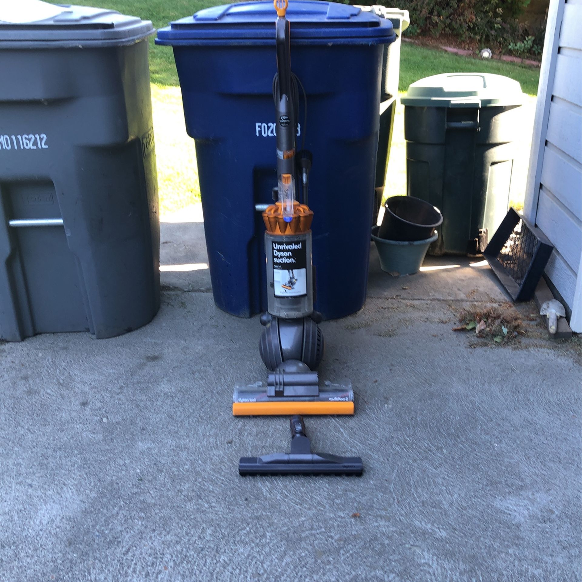 Dyson Vacuum- Dyson Ball Multi floor 2