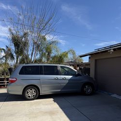 2006 honda van