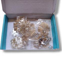 WHMaiMo 5 Pc Shirt Pendant Set