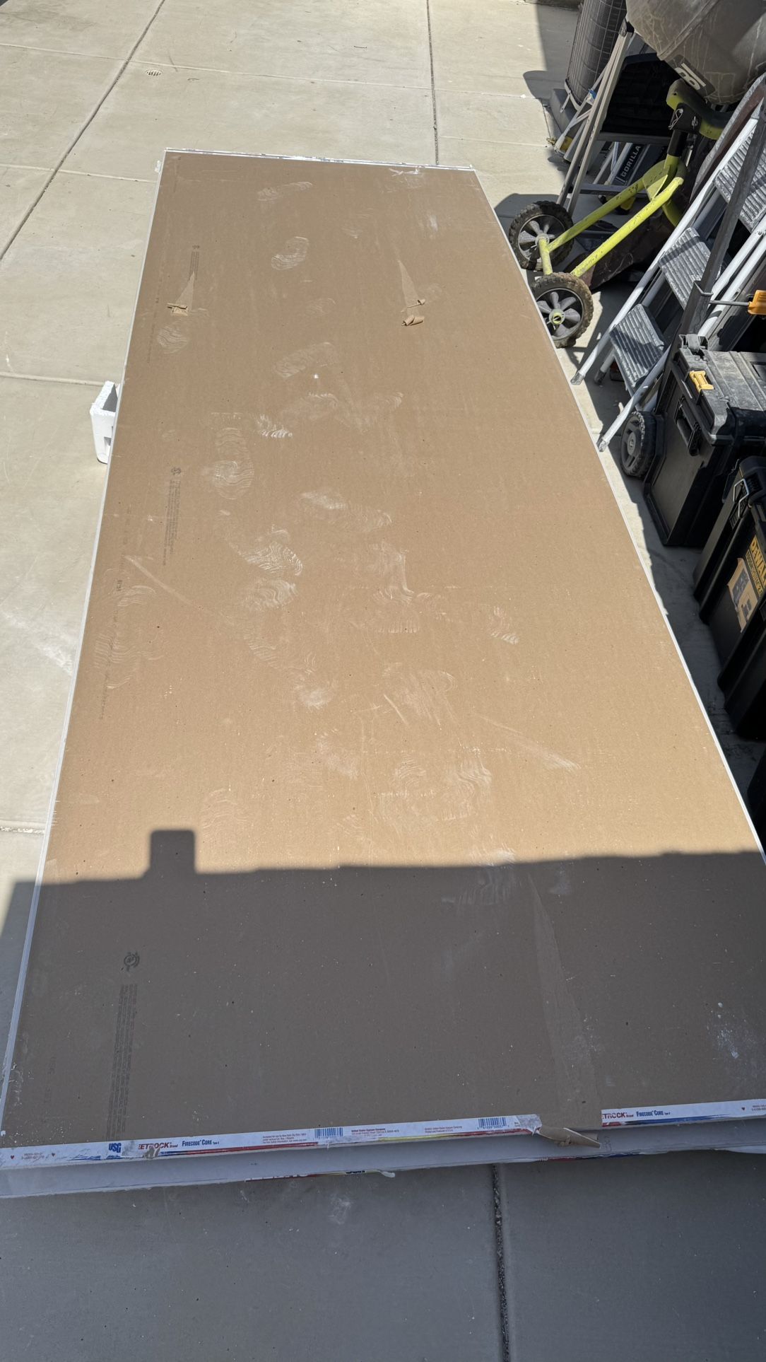 📦 8 Fire-Rated Drywall Sheets – USG Sheetrock Type X (4x8) – NEW