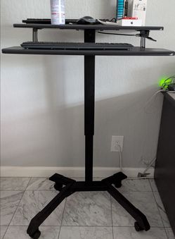 Standing desk