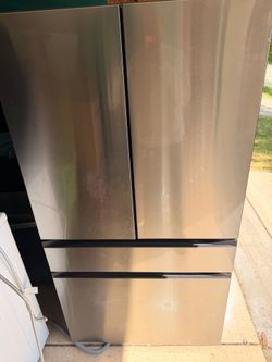 Samsung French 4 door refrigerator 550