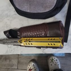 Hidden Leather Blade 