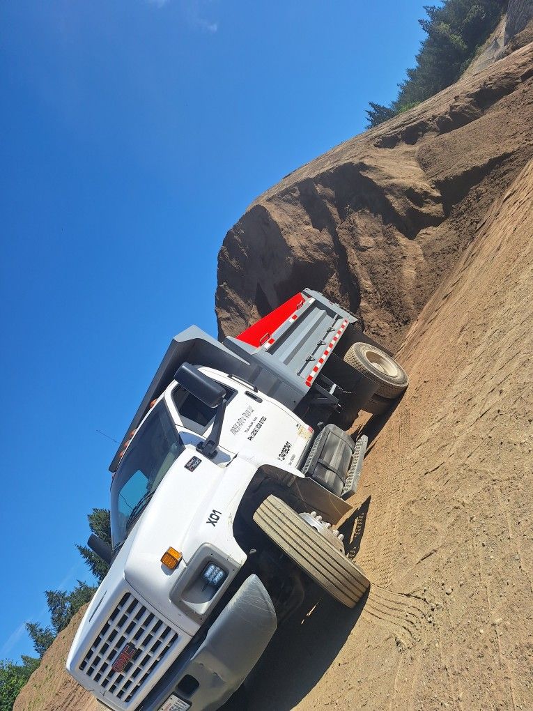 Topsoil Sand Gravel Drain Rock Delivery