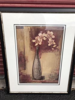 Flowers in a vase Free today, 12/29/19! Blow out sale, Free this Sunday 12/29/19!a