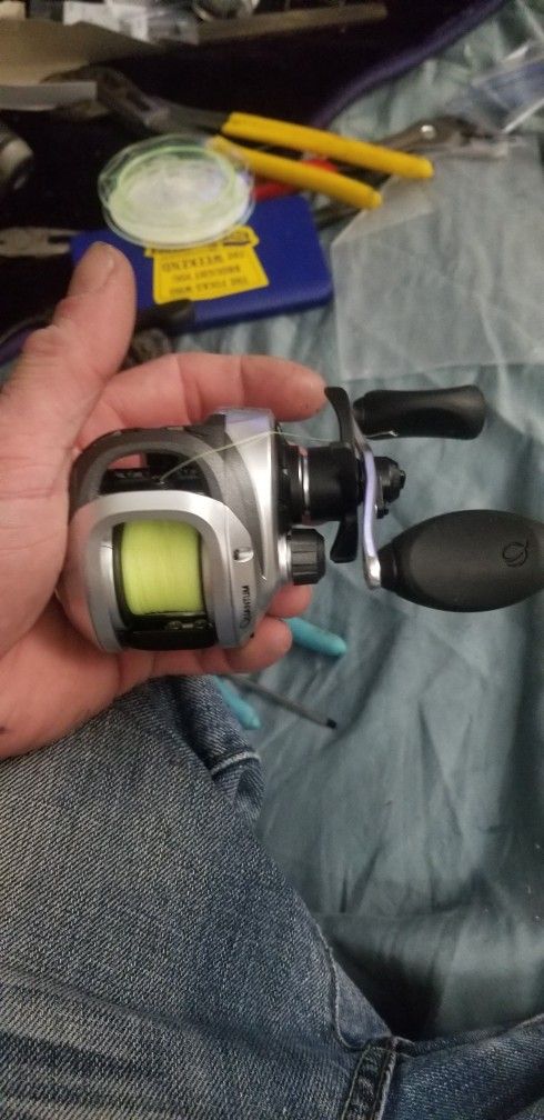 Quantum Throttle Baitcast Fishing Reel (Brand New)