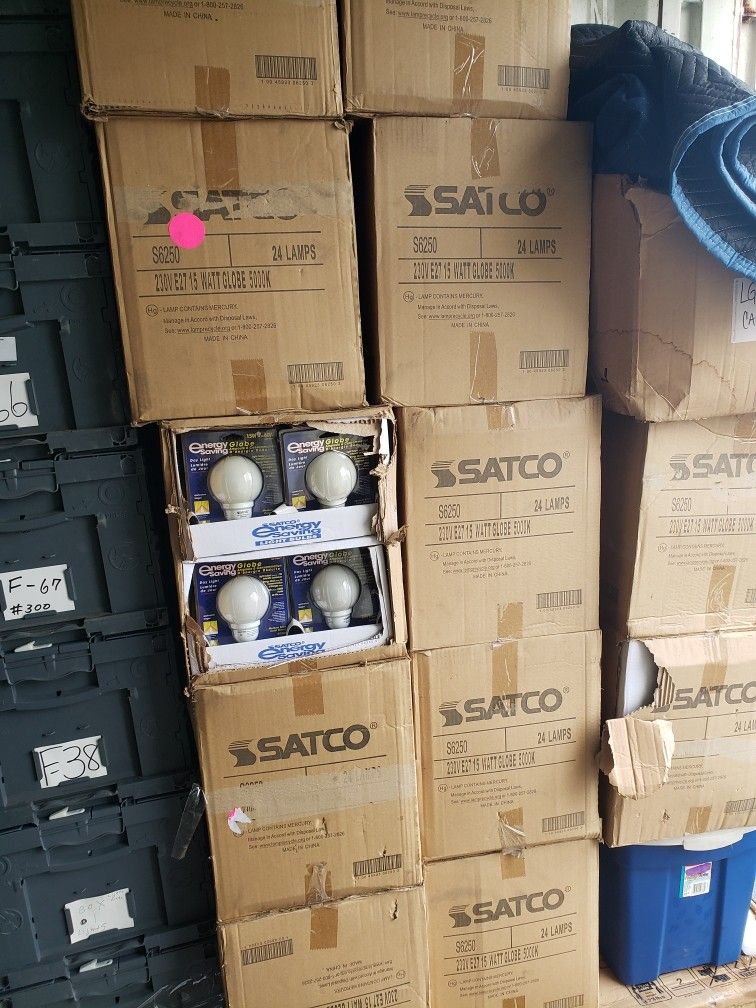 40 Watt energy saving bulbs Full Case Of 24