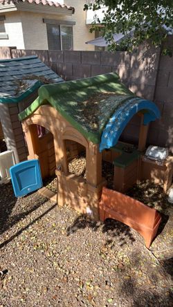 Free playhouses