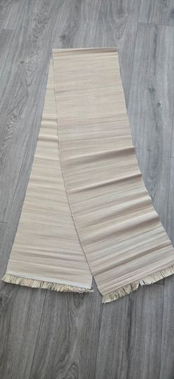 Table runner (2 available)